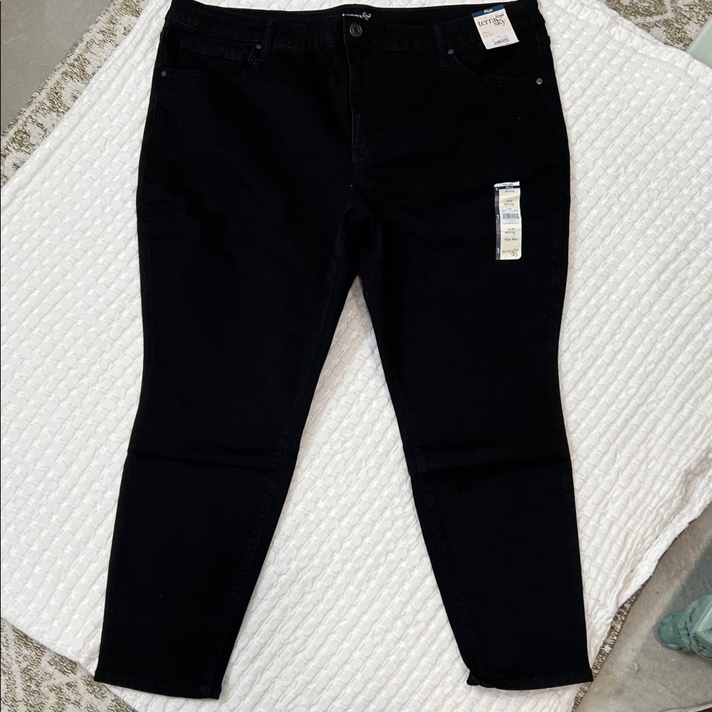 NWT Black Skinny Jeans